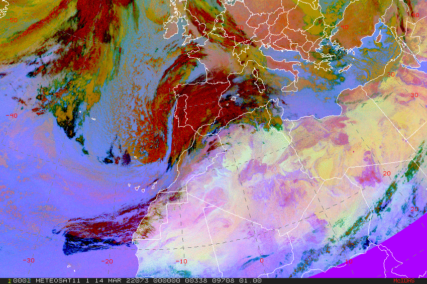 Loop compuesto por imágenes cada tres horas del producto RGB de polvo del satélite Meteosat entre las 00 UTC del día 14 y las 00 UTC del día 17 de marzo de 2022. El polvo se muestra con una tonalidad rosácea clara apareciendo en el loop de forma más clara el día 15 sobre el norte y noroeste peninsular, en el resto de zonas de la Península la abundante nubosidad presente oculta la presencia del polvo.