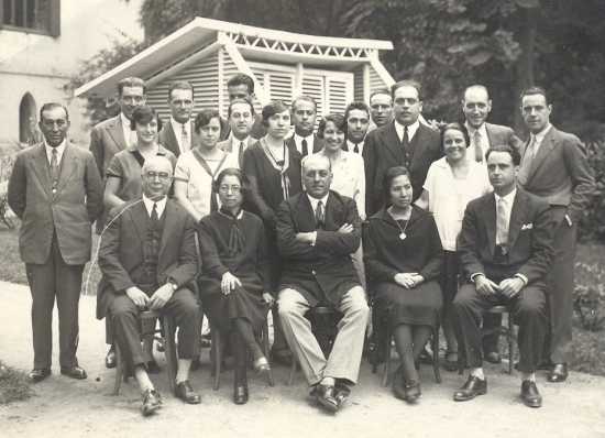 Personal del Servicio Meteorológico Español en la sede de El Retiro 1924