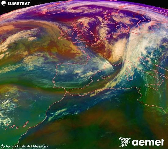 Composici RGB en la qual es barregen diversos canals del satllit Meteosat operacional en 0N 0W, que ens dna una idea de les caracterstiques de les masses d'aire i de la nuvolositat. diumenge, 2 de novembre  2025 13:00