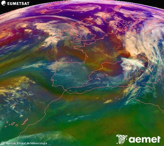 Composici RGB en la qual es barregen diversos canals del satllit Meteosat operacional en 0N 0W, que ens dna una idea de les caracterstiques de les masses d'aire i de la nuvolositat. diumenge, 2 de novembre  2025 22:00