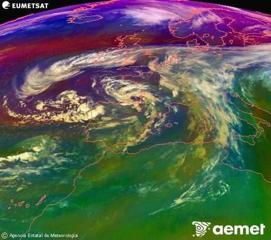 Composici RGB en la qual es barregen diversos canals del satllit Meteosat operacional en 0N 0W, que ens dna una idea de les caracterstiques de les masses d'aire i de la nuvolositat. dissabte, 15 de novembre  2025 01:00