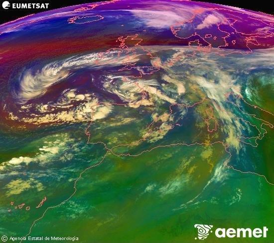 Composici RGB en la qual es barregen diversos canals del satllit Meteosat operacional en 0N 0W, que ens dna una idea de les caracterstiques de les masses d'aire i de la nuvolositat. dissabte, 15 de novembre  2025 03:00