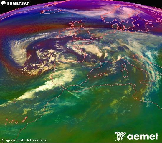 Composici RGB en la qual es barregen diversos canals del satllit Meteosat operacional en 0N 0W, que ens dna una idea de les caracterstiques de les masses d'aire i de la nuvolositat. dissabte, 15 de novembre  2025 09:00