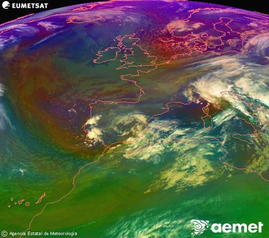 RGB composition where several channels of satellite Meteosat operational in 0 N 0 W are mixed, providing air mass and cloudiness features. Monday, 17 November  2025 04:00