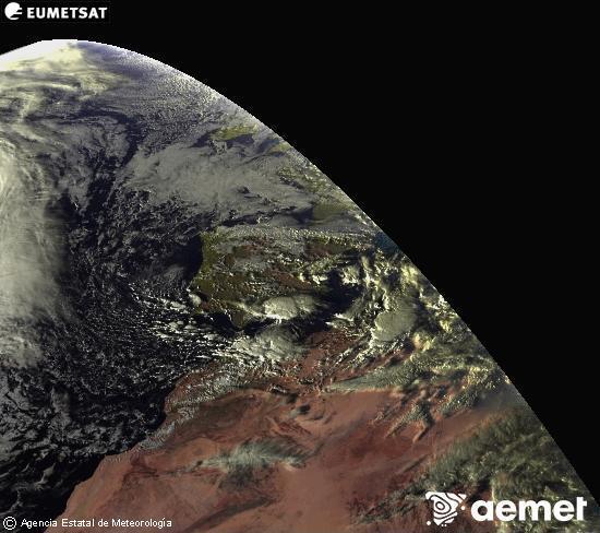 Esta imagen se genera utilizando informacin de los canales visibles del satlite METEOSAT perteneciente a la segunda generacin de satlites Meteosat (MSG). Por ese motivo, slo hay informacin en la zona iluminada por el sol. Adems, los canales han sido normalizados para que el brillo no dependa de la posicin del sol. lunes, 17 noviembre 2025 a las 17:00