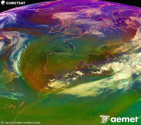 Composition RGB dans laquelle se mlangent diffrents canaux du satellite Meteosat operational in 0N 0W, l'informacin des caractristiques sur les masses d'air et les nuages. mardi, 18 novembre  2025 04:00