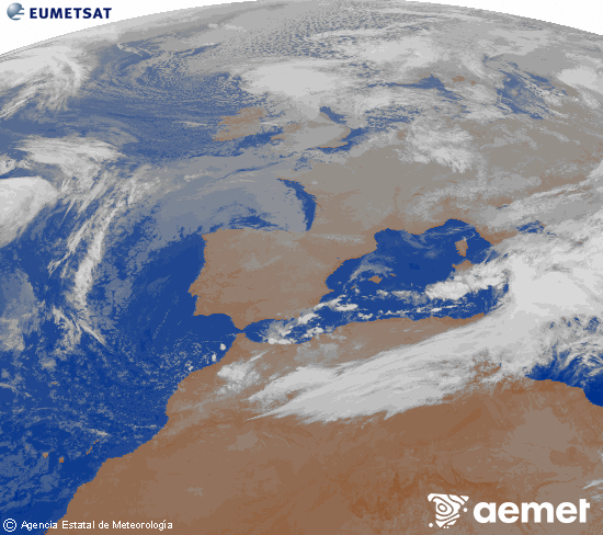 Imagen de la zona de Europa y Norte de frica del canal infrarrojo del satlite Meteosat operacional en 0N 0W, procesada para darle color. martes, 18 noviembre 2025 a las 07:00