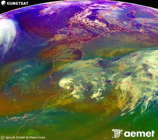 Composici�n RGB en la que se mezclan varios canales del sat�lite Meteosat operacional en 0�N 0�W, que nos da una idea de las caracter�sticas de las masas de aire y de la nubosidad.&nbsp;domingo, 04 enero 2026 a las 18:00