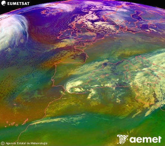 Composici�n RGB en la que se mezclan varios canales del sat�lite Meteosat operacional en 0�N 0�W, que nos da una idea de las caracter�sticas de las masas de aire y de la nubosidad.&nbsp;domingo, 04 enero 2026 a las 23:00