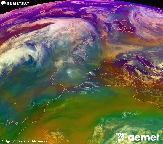 Composici�n RGB na que se mesturan varias canles do sat�lite Meteosat operacional en 0� N 0� W, que nos d� unha idea das caracter�sticas das masas de aire e da nebulosidade.&nbsp;s�bado , 10 xaneiro  2026 23:00