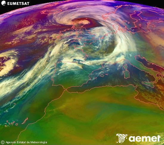 Composici�n RGB en la que se mezclan varios canales del sat�lite Meteosat operacional en 0�N 0�W, que nos da una idea de las caracter�sticas de las masas de aire y de la nubosidad.&nbsp;lunes, 12 enero 2026 a las 05:00