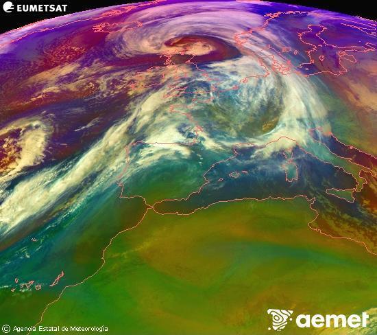 Composici�n RGB en la que se mezclan varios canales del sat�lite Meteosat operacional en 0�N 0�W, que nos da una idea de las caracter�sticas de las masas de aire y de la nubosidad.&nbsp;lunes, 12 enero 2026 a las 07:00