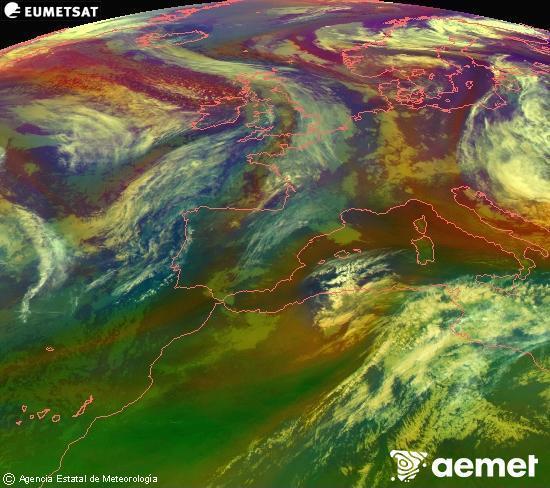 Composition RGB dans laquelle se m�langent diff�rents canaux du satellite Meteosat operational in 0�N 0�W, l'informaci�n des caract�ristiques sur les masses d'air et les nuages.&nbsp;samedi, 16 mai  2026 23:00