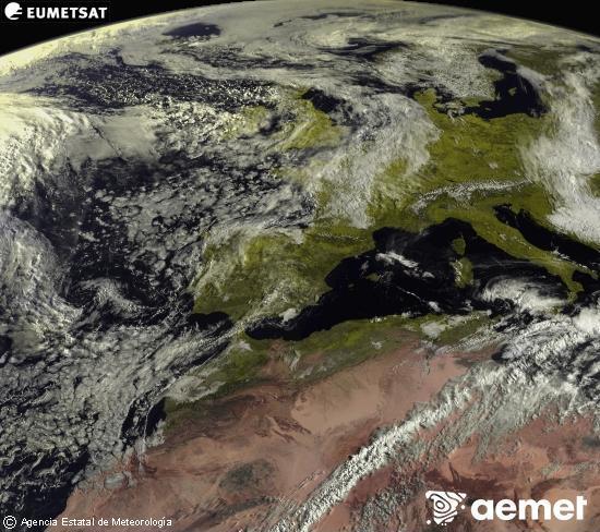 Esta imaxe x�rase utilizando informaci�n das canles visibles do sat�lite METEOSAT pertencente � segunda xeraci�n de sat�lites  Meteosat (MSX). Por ese motivo, s� hai informaci�n na zona iluminada polo sol. Ademais, as canles foron normalizadas para que o brillo non dependa da posici�n do sol.&nbsp;domingo, 17 maio  2026 09:00