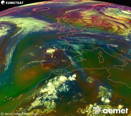 Composici�n RGB en la que se mezclan varios canales del sat�lite Meteosat operacional en 0�N 0�W, que nos da una idea de las caracter�sticas de las masas de aire y de la nubosidad.&nbsp;s�bado, 13 junio 2026 a las 20:00