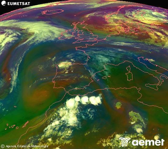 Composici�n RGB en la que se mezclan varios canales del sat�lite Meteosat operacional en 0�N 0�W, que nos da una idea de las caracter�sticas de las masas de aire y de la nubosidad.&nbsp;s�bado, 13 junio 2026 a las 22:00