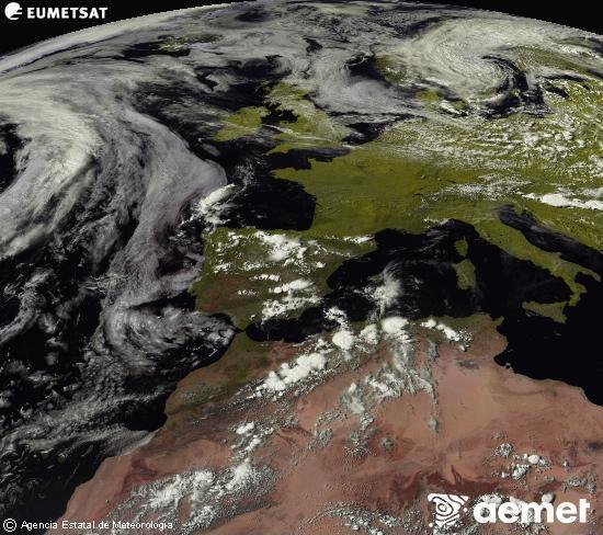 Esta imagen se genera utilizando informaci�n de los canales visibles del sat�lite METEOSAT perteneciente a la segunda generaci�n de sat�lites Meteosat (MSG). Por ese motivo, s�lo hay informaci�n en la zona iluminada por el sol. Adem�s, los canales han sido normalizados para que el brillo no dependa de la posici�n del sol.&nbsp;domingo, 14 junio 2026 a las 17:00
