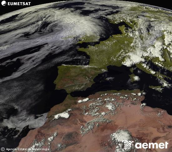 Esta imagen se genera utilizando informaci�n de los canales visibles del sat�lite METEOSAT perteneciente a la segunda generaci�n de sat�lites Meteosat (MSG). Por ese motivo, s�lo hay informaci�n en la zona iluminada por el sol. Adem�s, los canales han sido normalizados para que el brillo no dependa de la posici�n del sol.&nbsp;dimecres, 1 de juliol  2026 18:00
