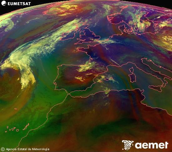 Composici�n RGB na que se mesturan varias canles do sat�lite Meteosat operacional en 0� N 0� W, que nos d� unha idea das caracter�sticas das masas de aire e da nebulosidade.&nbsp;venres, 10 xullo  2026 11:00