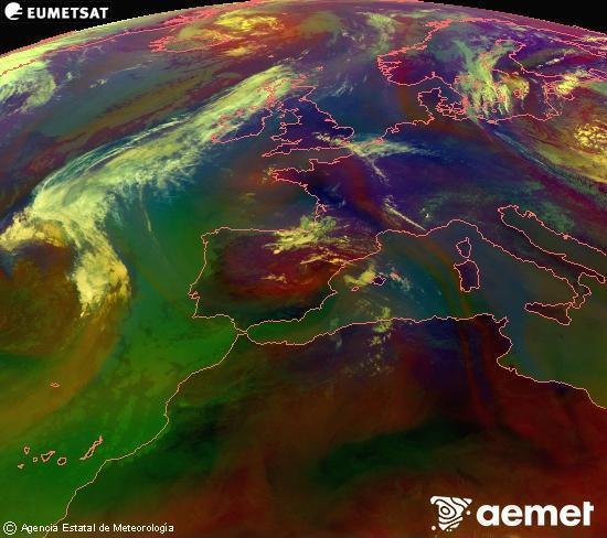 Composici�n RGB na que se mesturan varias canles do sat�lite Meteosat operacional en 0� N 0� W, que nos d� unha idea das caracter�sticas das masas de aire e da nebulosidade.&nbsp;venres, 10 xullo  2026 12:00