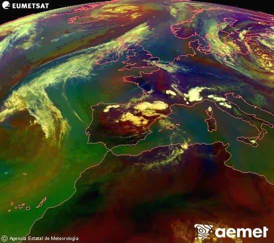 Composici�n RGB na que se mesturan varias canles do sat�lite Meteosat operacional en 0� N 0� W, que nos d� unha idea das caracter�sticas das masas de aire e da nebulosidade.&nbsp;venres, 10 xullo  2026 16:00
