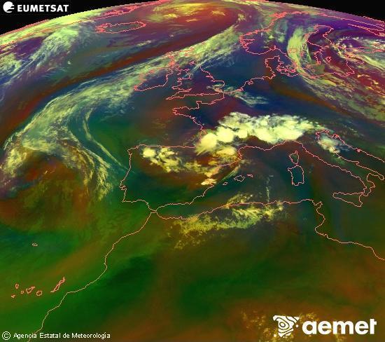 Composici�n RGB na que se mesturan varias canles do sat�lite Meteosat operacional en 0� N 0� W, que nos d� unha idea das caracter�sticas das masas de aire e da nebulosidade.&nbsp;venres, 10 xullo  2026 21:00