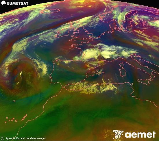 Composici�n RGB en la que se mezclan varios canales del sat�lite Meteosat operacional en 0�N 0�W, que nos da una idea de las caracter�sticas de las masas de aire y de la nubosidad.&nbsp;s�bado, 11 julio 2026 a las 01:00