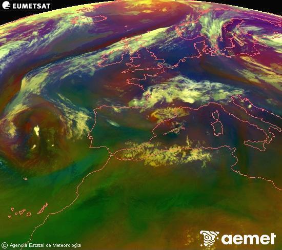 Composici�n RGB en la que se mezclan varios canales del sat�lite Meteosat operacional en 0�N 0�W, que nos da una idea de las caracter�sticas de las masas de aire y de la nubosidad.&nbsp;s�bado, 11 julio 2026 a las 02:00