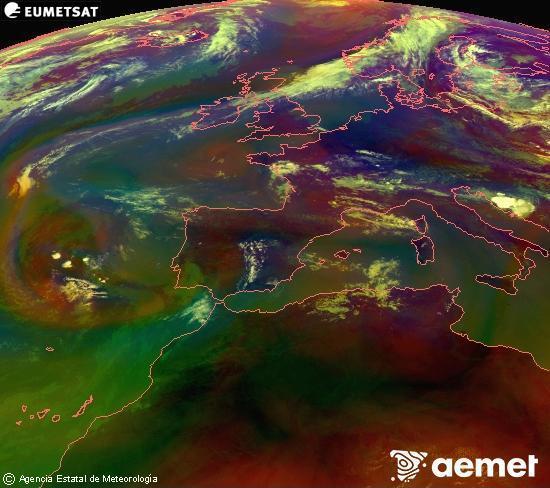 Composici� RGB en la qual es barregen diversos canals del sat�l�lit Meteosat operacional en 0�N 0�W, que ens d�na una idea de les caracter�stiques de les masses d'aire i de la nuvolositat.&nbsp;dissabte, 11 de juliol  2026 12:00