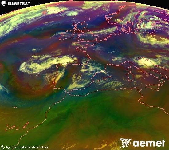 Composici� RGB en la qual es barregen diversos canals del sat�l�lit Meteosat operacional en 0�N 0�W, que ens d�na una idea de les caracter�stiques de les masses d'aire i de la nuvolositat.&nbsp;diumenge, 12 de juliol  2026 03:00