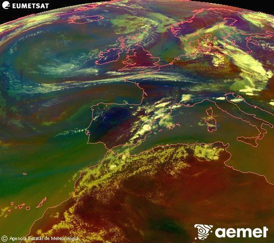 RGB composition where several channels of satellite Meteosat operational in 0� N 0� W are mixed, providing air mass and cloudiness features.&nbsp;Sunday, 19 July  2026 18:00