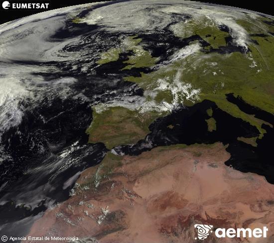 Esta imaxe x�rase utilizando informaci�n das canles visibles do sat�lite METEOSAT pertencente � segunda xeraci�n de sat�lites  Meteosat (MSX). Por ese motivo, s� hai informaci�n na zona iluminada polo sol. Ademais, as canles foron normalizadas para que o brillo non dependa da posici�n do sol.&nbsp;venres, 31 xullo  2026 11:00