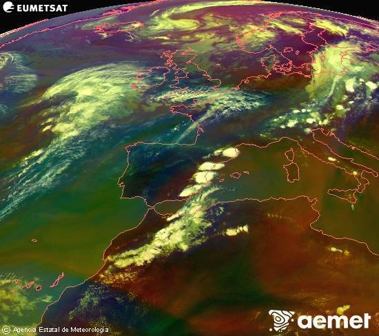 Composici� RGB en la qual es barregen diversos canals del sat�l�lit Meteosat operacional en 0�N 0�W, que ens d�na una idea de les caracter�stiques de les masses d'aire i de la nuvolositat.&nbsp;dissabte, 1 d?agost  2026 18:00