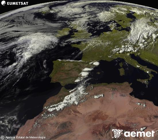 Esta imagen se genera utilizando informaci�n de los canales visibles del sat�lite METEOSAT perteneciente a la segunda generaci�n de sat�lites Meteosat (MSG). Por ese motivo, s�lo hay informaci�n en la zona iluminada por el sol. Adem�s, los canales han sido normalizados para que el brillo no dependa de la posici�n del sol.&nbsp;s�bado, 01 agosto 2026 a las 18:00