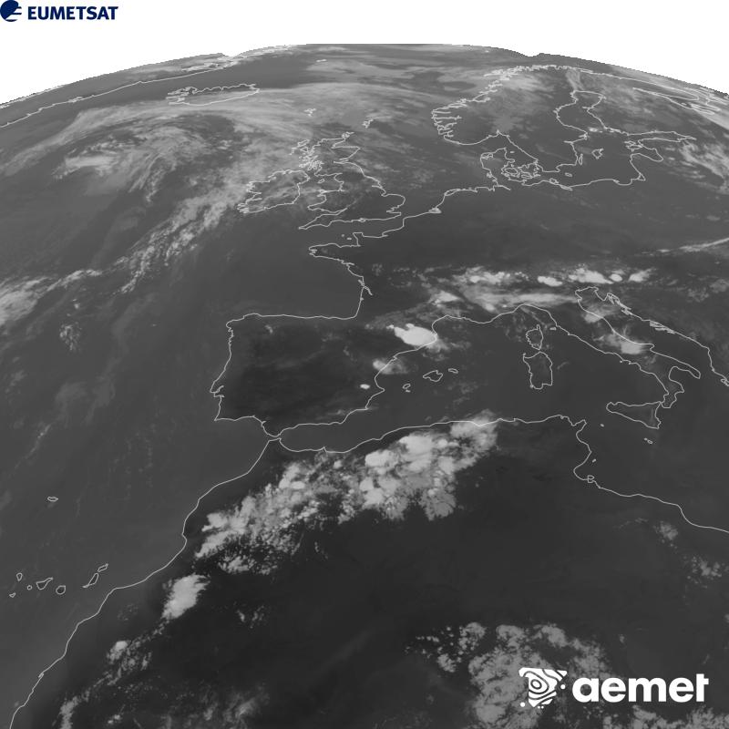 Irudi hau METEOSAT-12 satelitearen 10.5 �m Infragorri kanaleko informazioa erabiliz sortzen da, Meteosat (MTG) sateliteen hirugarren belaunaldikoa. Irudiak giza begiaren pertzepzioaren antz handiagoa izan dezan, grisen eskala alderantzizkoa da. Ordu horiek penintsulari dagozkio (ordubete gutxiago Kanariar Uharteetan).&nbsp;asteartea, 2026ko abuztuak 11, ordua: 20:00