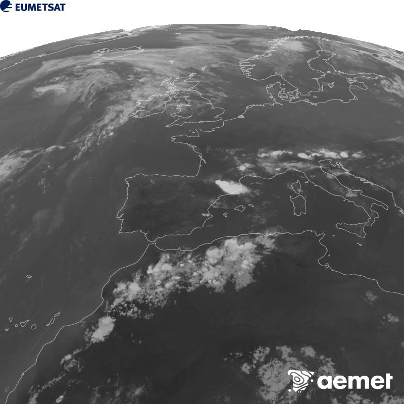 Irudi hau METEOSAT-12 satelitearen 10.5 �m Infragorri kanaleko informazioa erabiliz sortzen da, Meteosat (MTG) sateliteen hirugarren belaunaldikoa. Irudiak giza begiaren pertzepzioaren antz handiagoa izan dezan, grisen eskala alderantzizkoa da. Ordu horiek penintsulari dagozkio (ordubete gutxiago Kanariar Uharteetan).&nbsp;asteartea, 2026ko abuztuak 11, ordua: 21:00