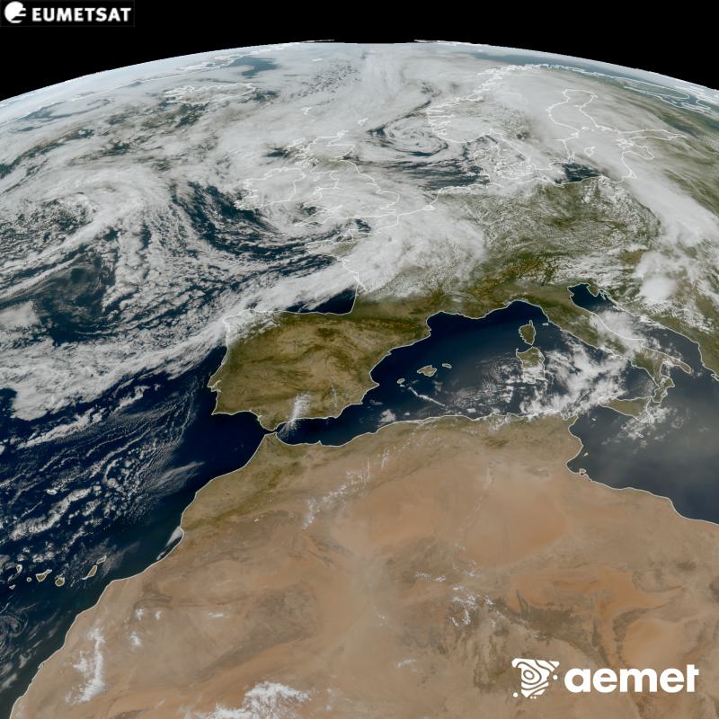 Aquesta imatge RGB es genera utilitzant informaci� dels canals visibles del sat�l�lit METEOSAT-12, pertanyent a la tercera generaci� de sat�l�lits Meteosat (MTG). Per aquest motiu, nom�s hi ha informaci� en la zona il�luminada pel sol. Ens mostra una imatge amb una aparen�a molt similar a la que percebria l'ull hum� des de l'espai. Les hores indicades es refereixen a la pen�nsula (una hora menys a les Illes Can�ries).&nbsp;dissabte, 29 d?agost  2026 13:00