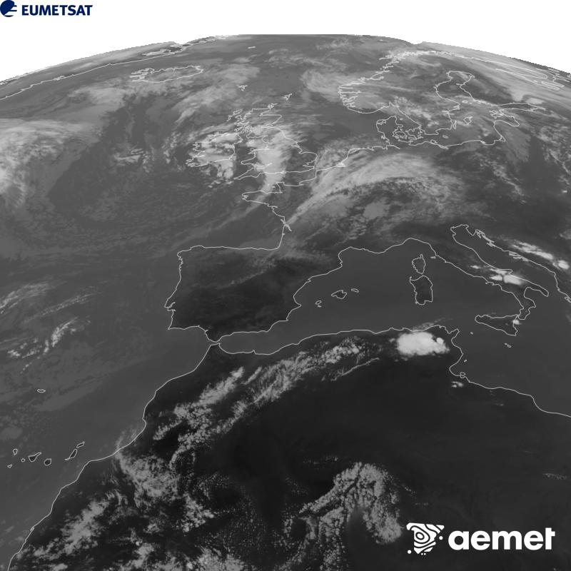 Esta imagen se genera utilizando informaci�n del canal Infrarrojo 10.5 �m del sat�lite METEOSAT-12, perteneciente a la tercera generaci�n de sat�lites Meteosat (MTG). Para que la imagen se asemeje m�s a la percepci�n del ojo humano, la escala de grises est� invertida. Las horas indicadas se refieren a la pen�nsula (una hora menos en las Islas Canarias).&nbsp;domingo, 30 agosto 2026 a las 18:00