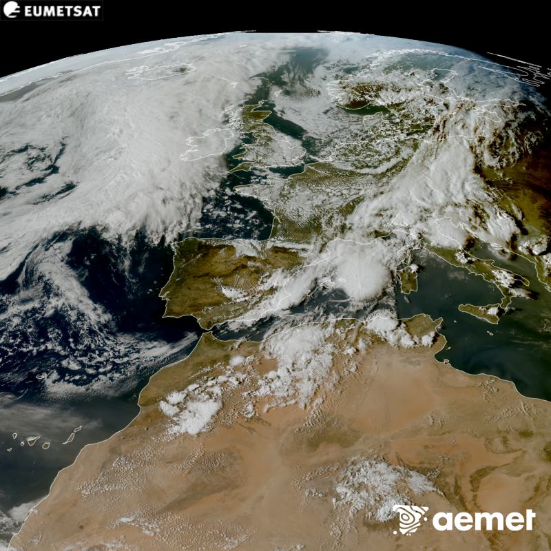 Esta imagen RGB se genera utilizando informaci�n de los canales visibles del sat�lite METEOSAT-12, perteneciente a la tercera generaci�n de sat�lites Meteosat (MTG). Por ese motivo, s�lo hay informaci�n en la zona iluminada por el sol. Nos muestra una imagen con una apariencia muy similar a la que percibir�a el ojo humano desde el espacio. Las horas indicadas se refieren a la pen�nsula (una hora menos en las Islas Canarias).&nbsp;mi�rcoles, 09 septiembre 2026 a las 18:00