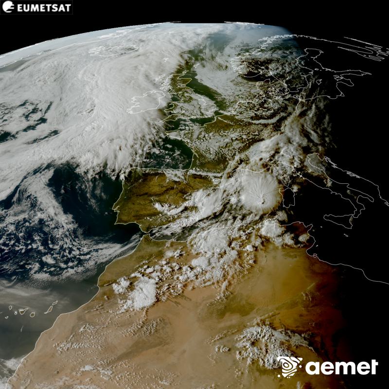 Esta imagen RGB se genera utilizando informaci�n de los canales visibles del sat�lite METEOSAT-12, perteneciente a la tercera generaci�n de sat�lites Meteosat (MTG). Por ese motivo, s�lo hay informaci�n en la zona iluminada por el sol. Nos muestra una imagen con una apariencia muy similar a la que percibir�a el ojo humano desde el espacio. Las horas indicadas se refieren a la pen�nsula (una hora menos en las Islas Canarias).&nbsp;mi�rcoles, 09 septiembre 2026 a las 19:00