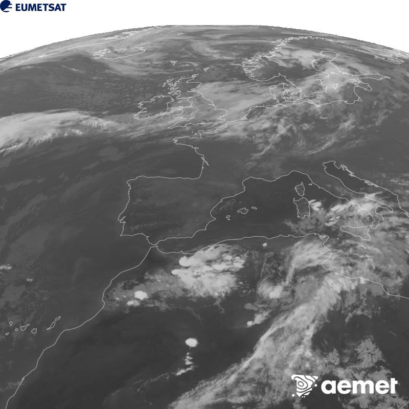Esta imagen se genera utilizando informaci�n del canal Infrarrojo 10.5 �m del sat�lite METEOSAT-12, perteneciente a la tercera generaci�n de sat�lites Meteosat (MTG). Para que la imagen se asemeje m�s a la percepci�n del ojo humano, la escala de grises est� invertida. Las horas indicadas se refieren a la pen�nsula (una hora menos en las Islas Canarias).&nbsp;s�bado, 19 septiembre 2026 a las 21:00