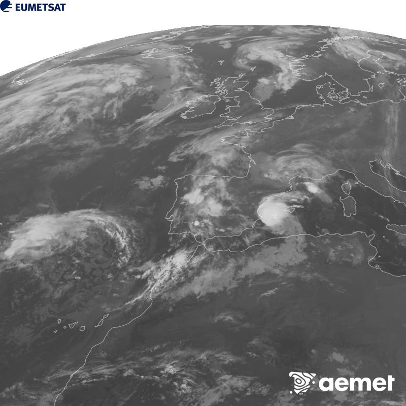 Irudi hau METEOSAT-12 satelitearen 10.5 �m Infragorri kanaleko informazioa erabiliz sortzen da, Meteosat (MTG) sateliteen hirugarren belaunaldikoa. Irudiak giza begiaren pertzepzioaren antz handiagoa izan dezan, grisen eskala alderantzizkoa da. Ordu horiek penintsulari dagozkio (ordubete gutxiago Kanariar Uharteetan).&nbsp;larunbata, 2026ko urriak 03, ordua: 03:00