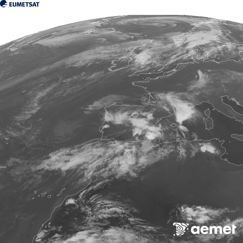 Esta imaxe x�rase utilizando informaci�n da canle Infravermella 10.5 �m do sat�lite METEOSAT-12, pertencente � terceira xeraci�n de sat�lites Meteosat (MTG). Para que a imaxe se asemelle m�is � percepci�n do ollo humano, a escala de grises est� investida. As horas indicadas ref�rense � pen�nsula (unha hora menos nas Illas Canarias).&nbsp;domingo, 4 outubro  2026 20:00