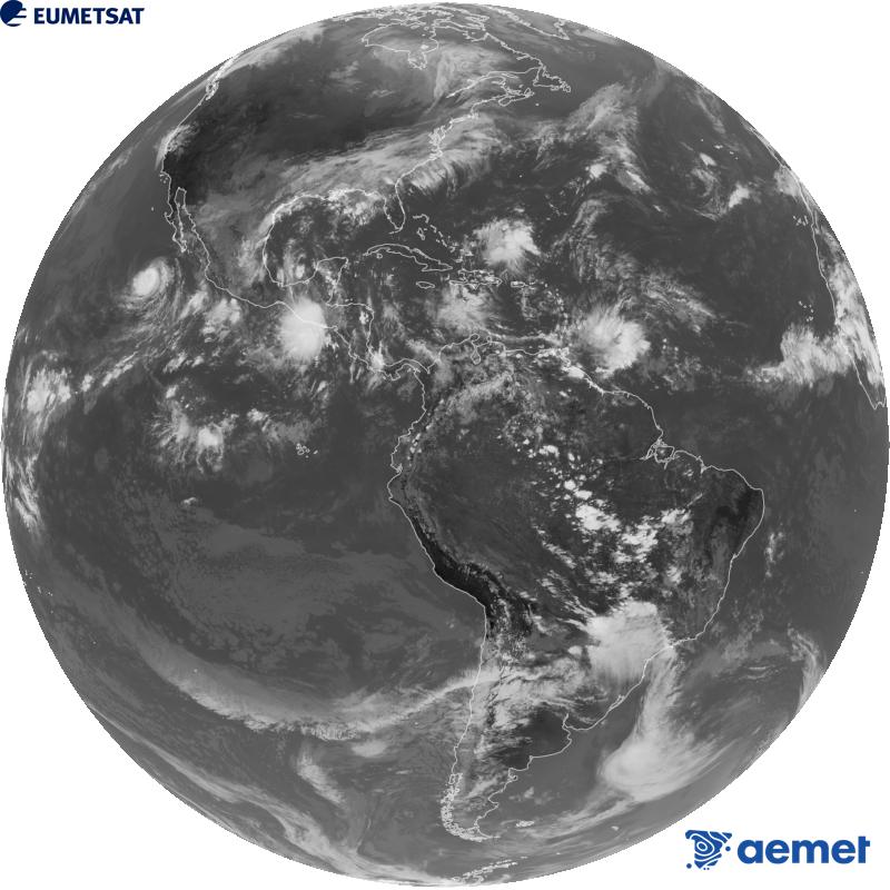Imagen global del canal infrarrojo (longitud de onda 10.3 �m) del sat�lite geoestacionario estadounidense GOES-19. Las horas indicadas se refieren a la pen�nsula (una hora menos en las Islas Canarias).&nbsp;domingo, 04 octubre 2026 a las 20:00