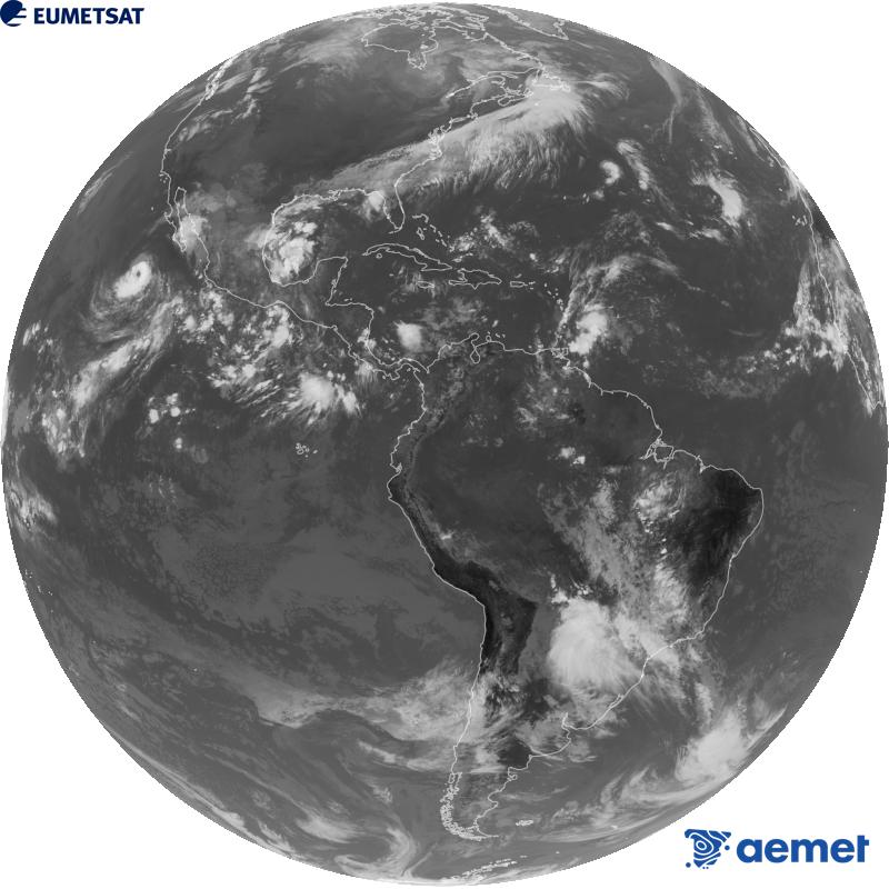 Imagen global del canal infrarrojo (longitud de onda 10.3 �m) del sat�lite geoestacionario estadounidense GOES-19. Las horas indicadas se refieren a la pen�nsula (una hora menos en las Islas Canarias).&nbsp;lunes, 05 octubre 2026 a las 17:00