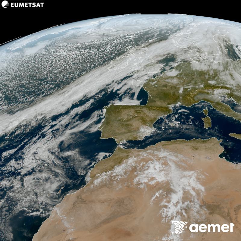 Aquesta imatge RGB es genera utilitzant informaci� dels canals visibles del sat�l�lit METEOSAT-12, pertanyent a la tercera generaci� de sat�l�lits Meteosat (MTG). Per aquest motiu, nom�s hi ha informaci� en la zona il�luminada pel sol. Ens mostra una imatge amb una aparen�a molt similar a la que percebria l'ull hum� des de l'espai. Les hores indicades es refereixen a la pen�nsula (una hora menys a les Illes Can�ries).&nbsp;dijous, 15 d?octubre  2026 13:00