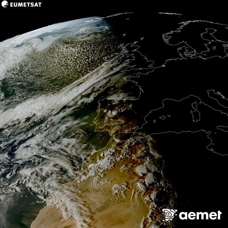 Aquesta imatge RGB es genera utilitzant informaci� dels canals visibles del sat�l�lit METEOSAT-12, pertanyent a la tercera generaci� de sat�l�lits Meteosat (MTG). Per aquest motiu, nom�s hi ha informaci� en la zona il�luminada pel sol. Ens mostra una imatge amb una aparen�a molt similar a la que percebria l'ull hum� des de l'espai. Les hores indicades es refereixen a la pen�nsula (una hora menys a les Illes Can�ries).&nbsp;dijous, 15 d?octubre  2026 19:00