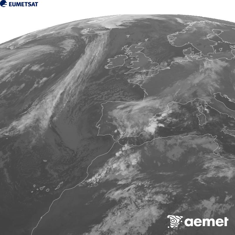 Irudi hau METEOSAT-12 satelitearen 10.5 �m Infragorri kanaleko informazioa erabiliz sortzen da, Meteosat (MTG) sateliteen hirugarren belaunaldikoa. Irudiak giza begiaren pertzepzioaren antz handiagoa izan dezan, grisen eskala alderantzizkoa da. Ordu horiek penintsulari dagozkio (ordubete gutxiago Kanariar Uharteetan).&nbsp;igandea, 2026ko urriak 18, ordua: 04:00