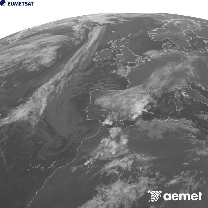 Irudi hau METEOSAT-12 satelitearen 10.5 �m Infragorri kanaleko informazioa erabiliz sortzen da, Meteosat (MTG) sateliteen hirugarren belaunaldikoa. Irudiak giza begiaren pertzepzioaren antz handiagoa izan dezan, grisen eskala alderantzizkoa da. Ordu horiek penintsulari dagozkio (ordubete gutxiago Kanariar Uharteetan).&nbsp;igandea, 2026ko urriak 18, ordua: 07:00