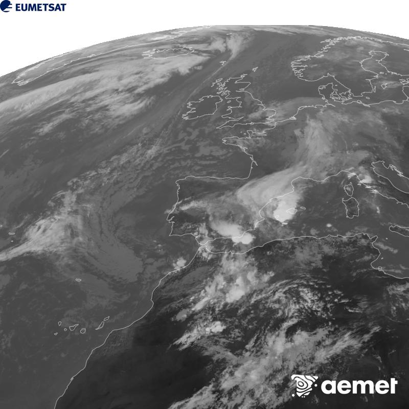Irudi hau METEOSAT-12 satelitearen 10.5 �m Infragorri kanaleko informazioa erabiliz sortzen da, Meteosat (MTG) sateliteen hirugarren belaunaldikoa. Irudiak giza begiaren pertzepzioaren antz handiagoa izan dezan, grisen eskala alderantzizkoa da. Ordu horiek penintsulari dagozkio (ordubete gutxiago Kanariar Uharteetan).&nbsp;igandea, 2026ko urriak 18, ordua: 13:00